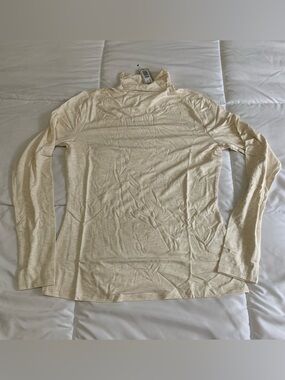 New RW&CO. Turtle Neck Long Sleeve Size S